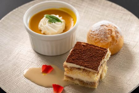 北海道マスカルポーネのティラミス、北海道えびすかぼちゃのプリン、北海道牛乳のシュークリーム