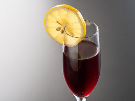 【ティント・デ・ベラーノ】赤ワインをソーダで割ったのどごし爽やかなアペリティフ。