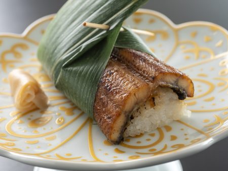 【四万十うなぎ笹包み寿司】噛むほどに旨味が溢れるうなぎと笹の香りが食欲をそそる、夏にぴったりのお寿司