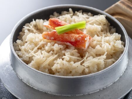 【土佐鴨の焼きしゃぶ】噛み応えのある鴨肉をさっと焼くとジューシーで噛むほどに広がる深い味わい。