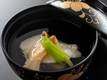 【椀物】秋の味覚「松茸」と鯛の贅沢な清まし仕立て