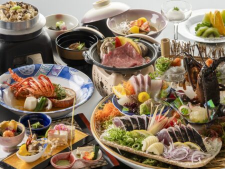 【旬彩物語／月光コース】伊勢海老の姿造りや黒毛和牛朴葉味噌焼き、土佐米茄子吹寄せ仕立てなど