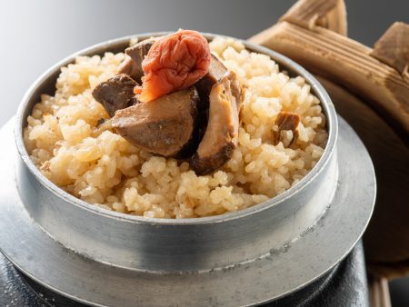 【鰹と土佐梅の釜飯】