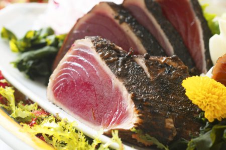 皿鉢料理「鰹の藁焼きタタキ」