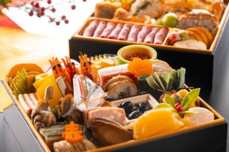高知 城西館のおせち 二段重ね（2026）