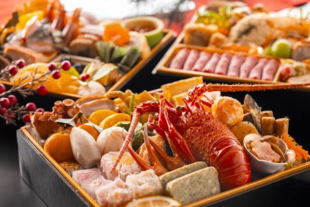 高知 城西館のおせち 三段重ね（2026）