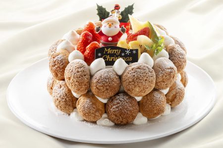城西館のクリスマスケーキ「クロカンブッシュ」